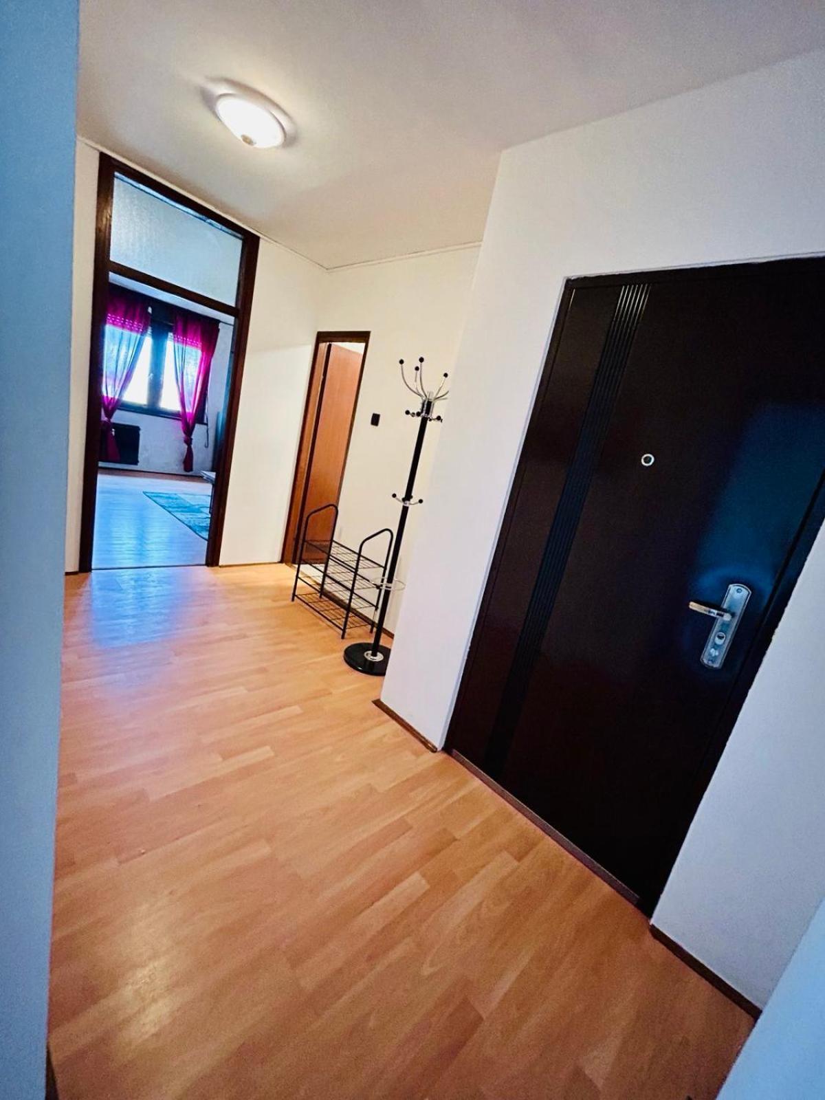 Fly By Suite - Zagreb Airport - 0-24H Self Check In&Out - Parking On Site Velika Gorica Exterior photo